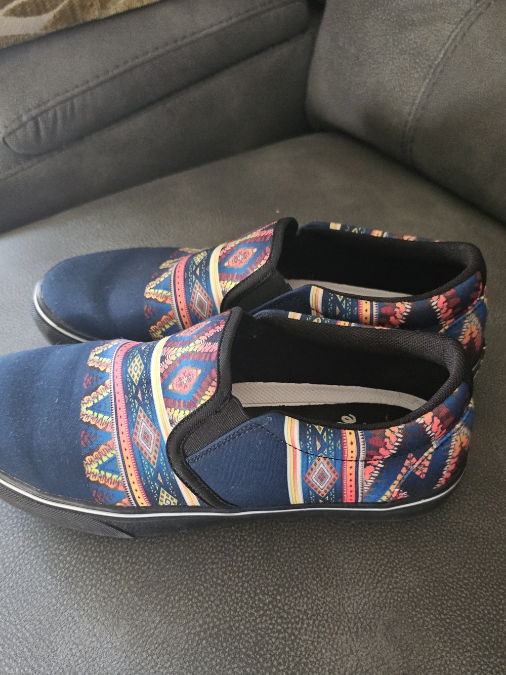Slip-On Sneakers Yes We Vibe